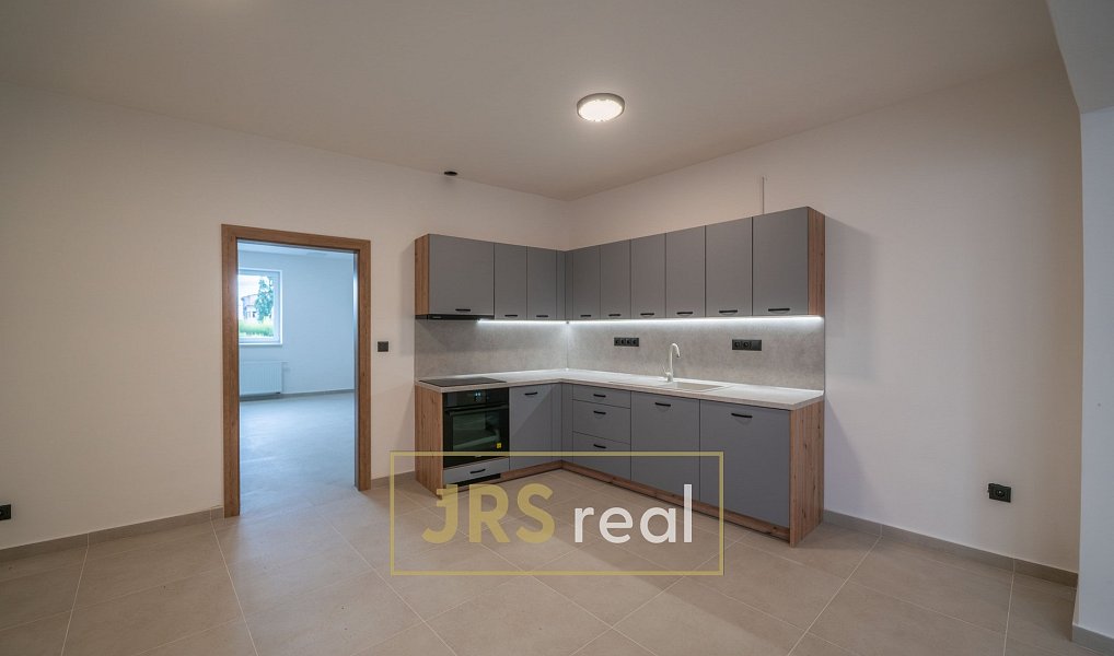Prodej domu 233 m² s pozemkem 353 m², Veselí nad Moravou – náhled fotky 2