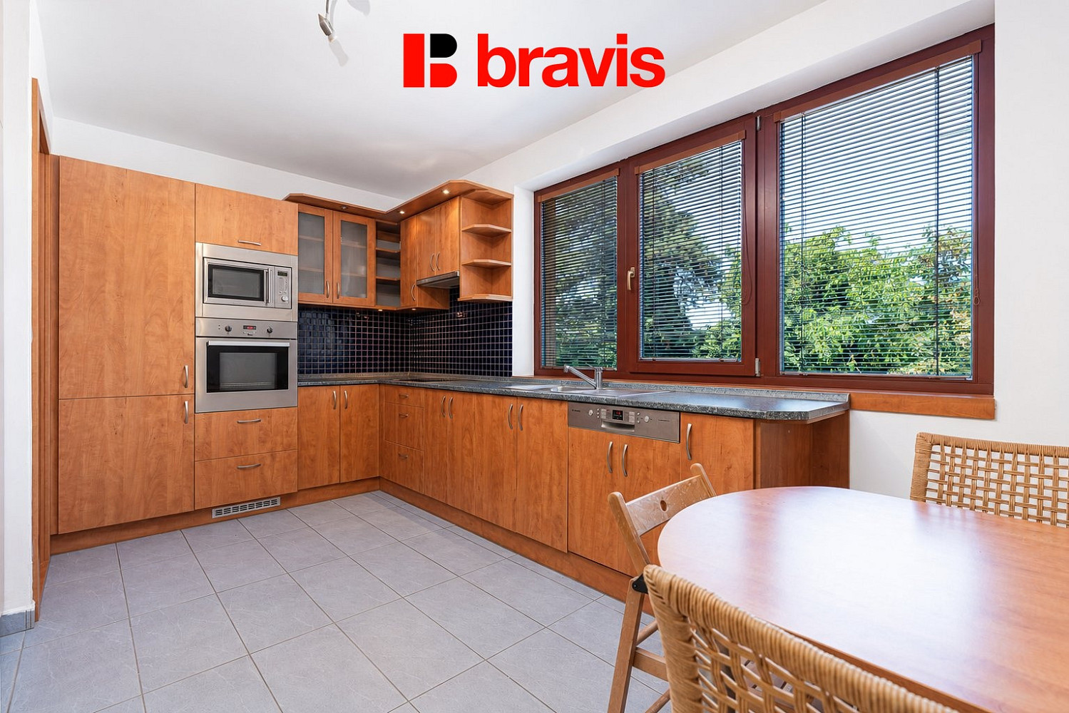 Pronájem domu 182 m² s pozemkem 60 m²