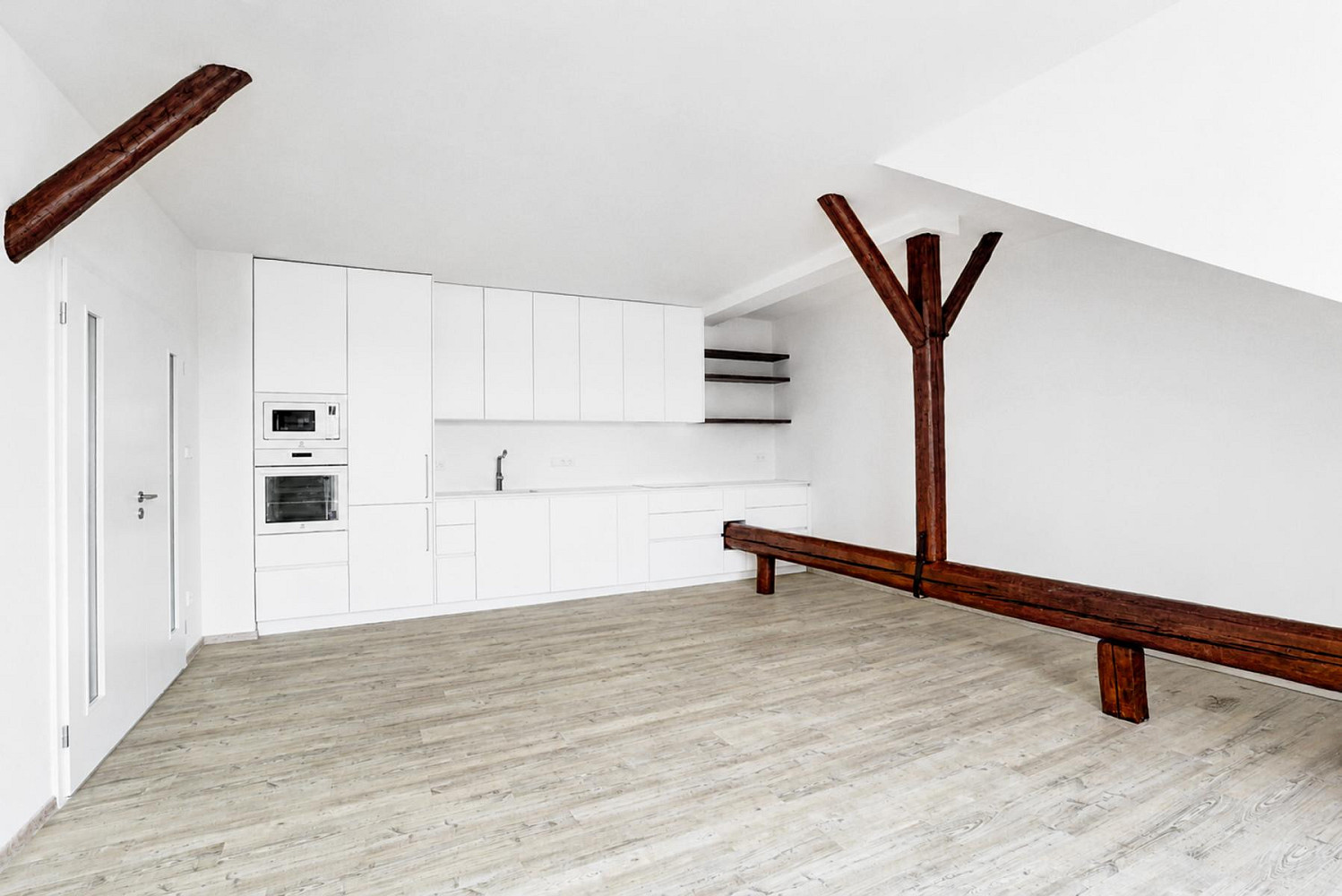 Pronájem bytu 4+kk 107 m²