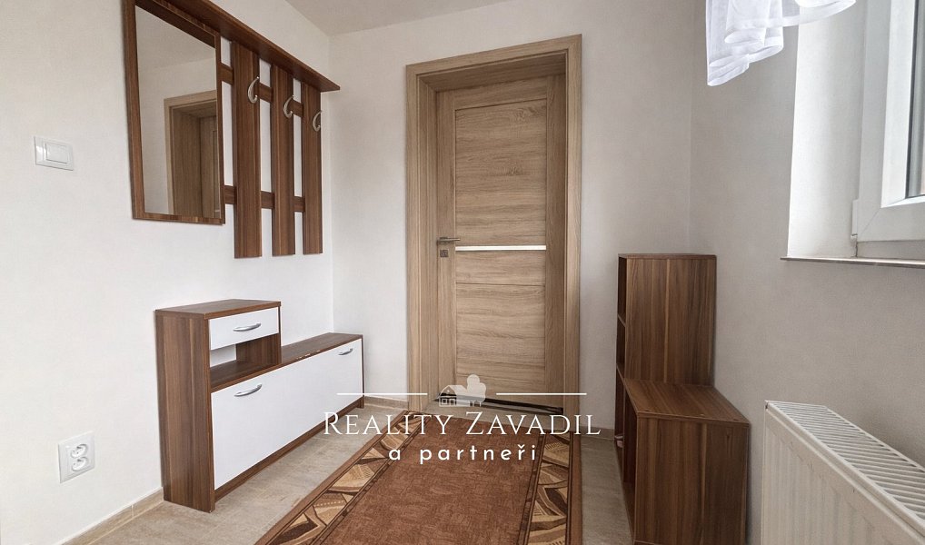 Prodej domu 130 m² s pozemkem 1 716 m², Vroutek – náhled fotky 11