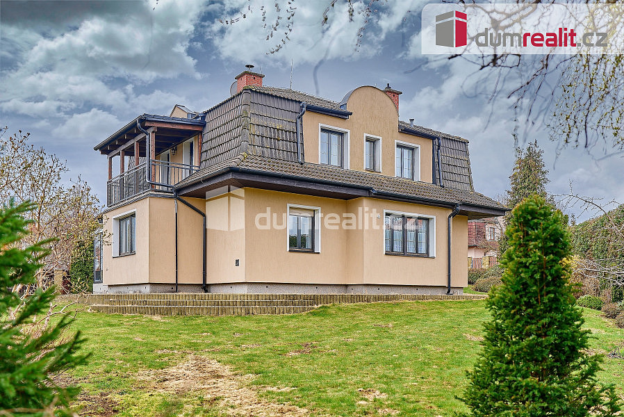 Prodej domu 194 m² s pozemkem 956 m² — photo 2