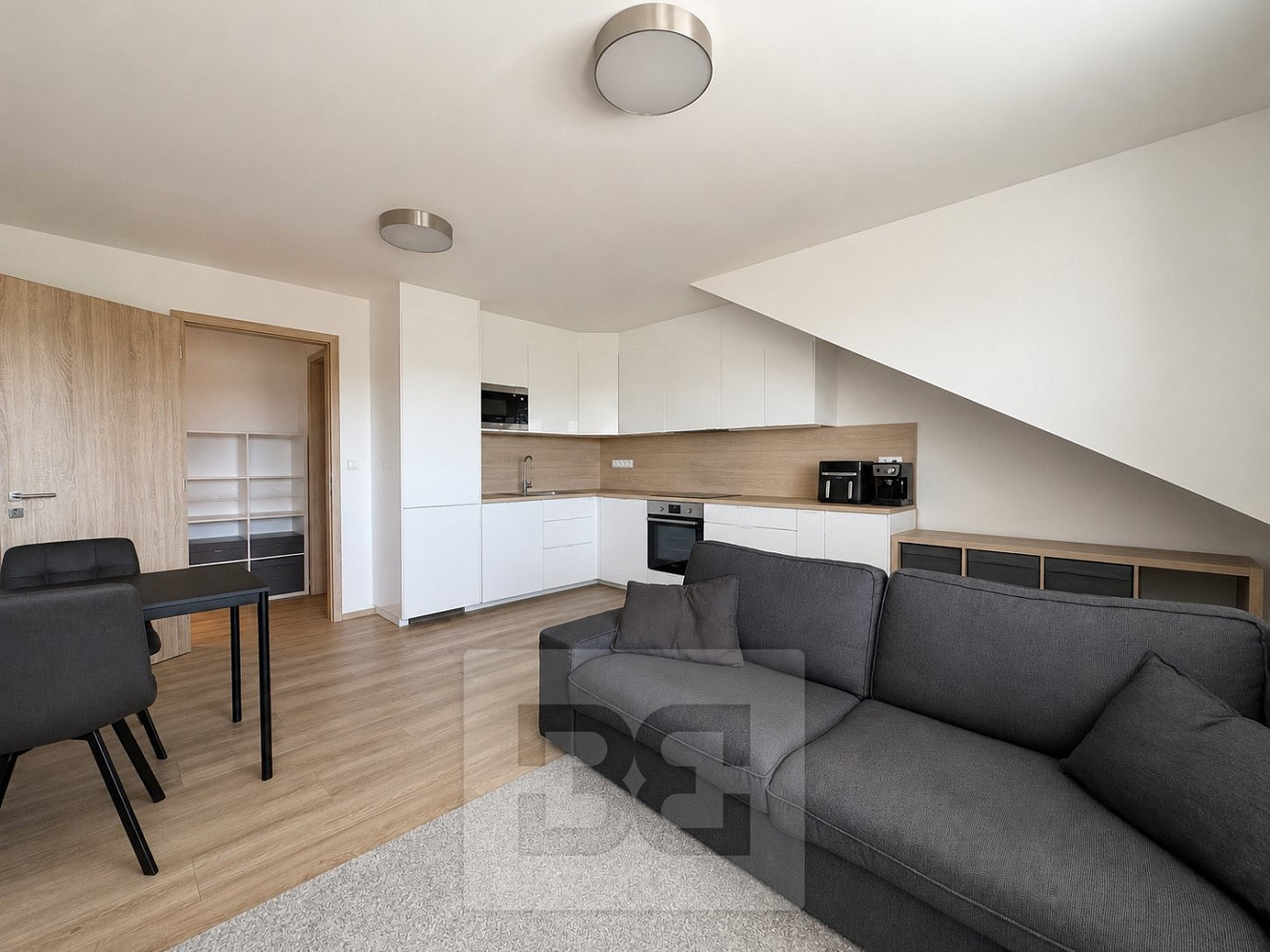 Prodej bytu 2+kk 66 m² – fotografie 2