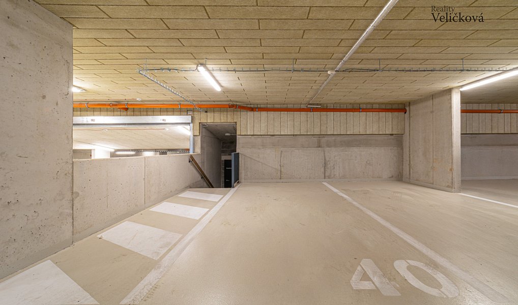Prodej bytu 1+kk 30 m², Hradec Králové – náhled fotky 15