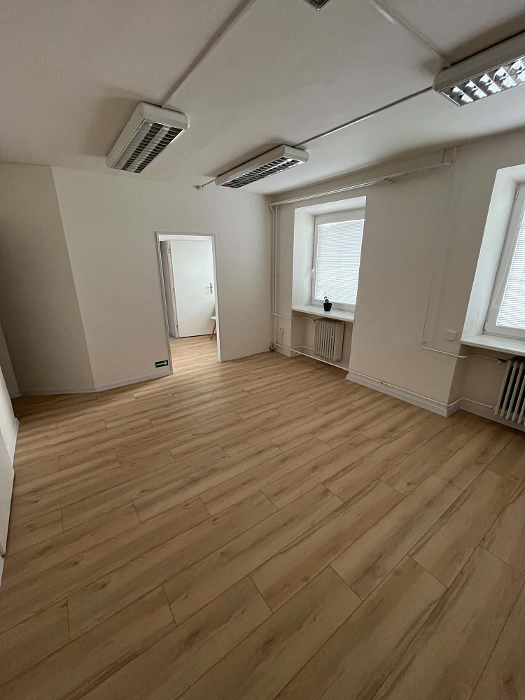 Pronájem kanceláře 32 m² – fotografie 5
