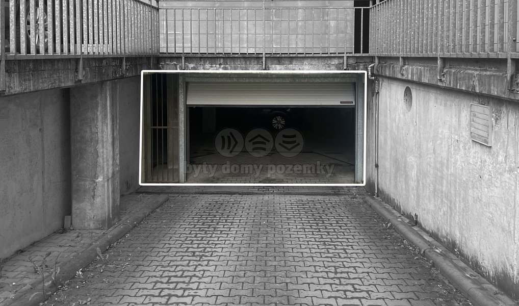Prodej garážového stání, 13 m2, Frýdek-Místek, ul. Slezská, Frýdek-Místek – náhled fotky 3