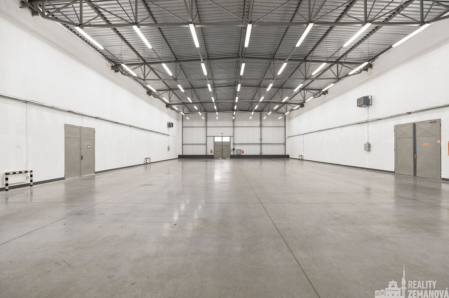 Pronájem skladovacích prostor 1 395 m²