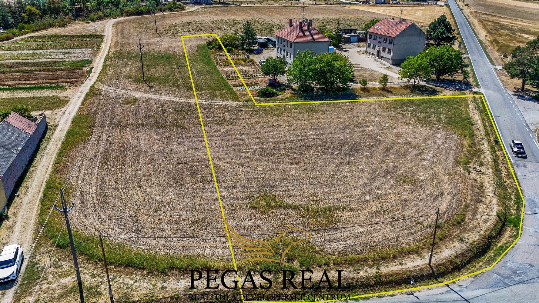 Prodej stavebního pozemku 3 925 m²
