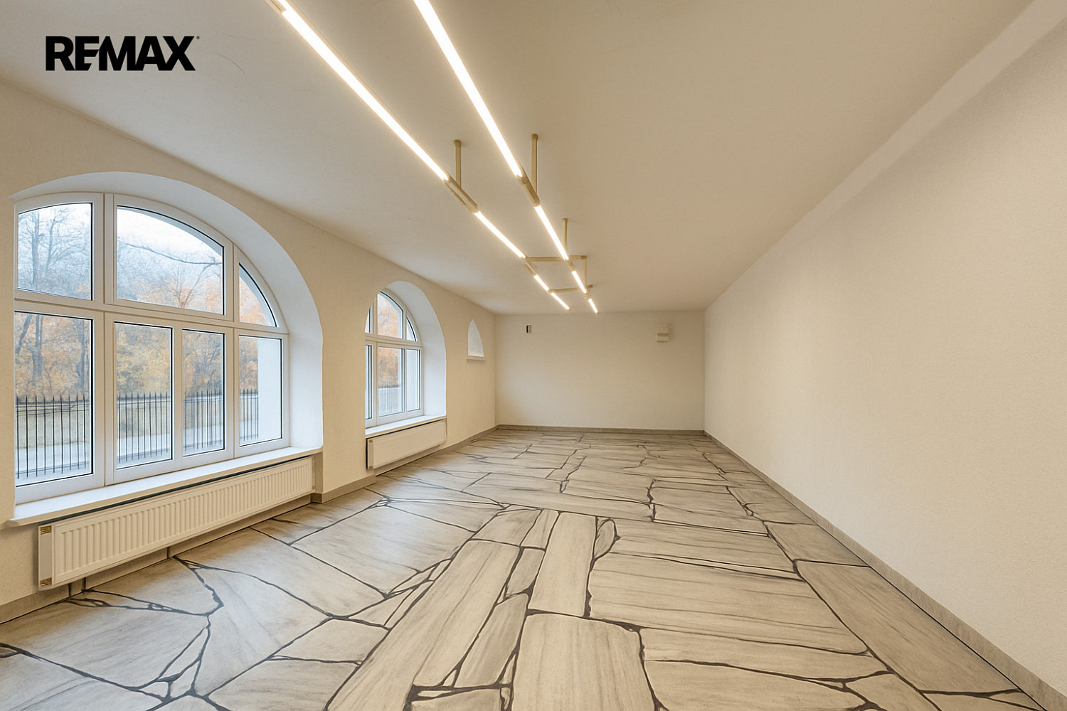 Pronájem obchodních prostor 55 m² – další