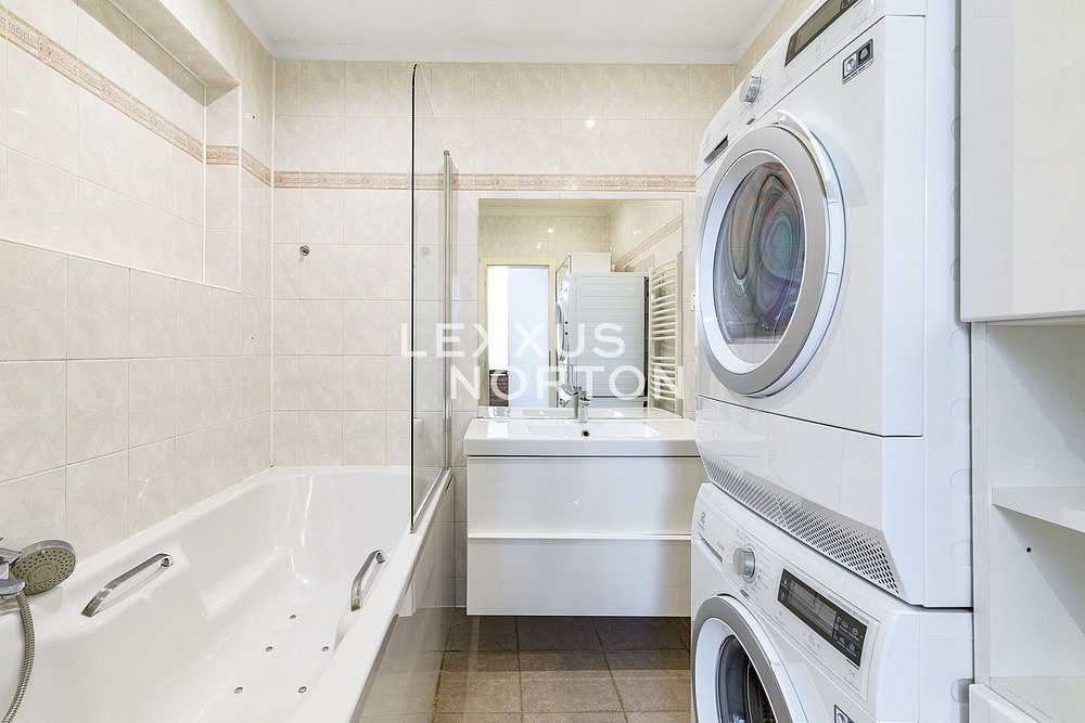 Pronájem bytu 4+kk 150 m² — photo 4