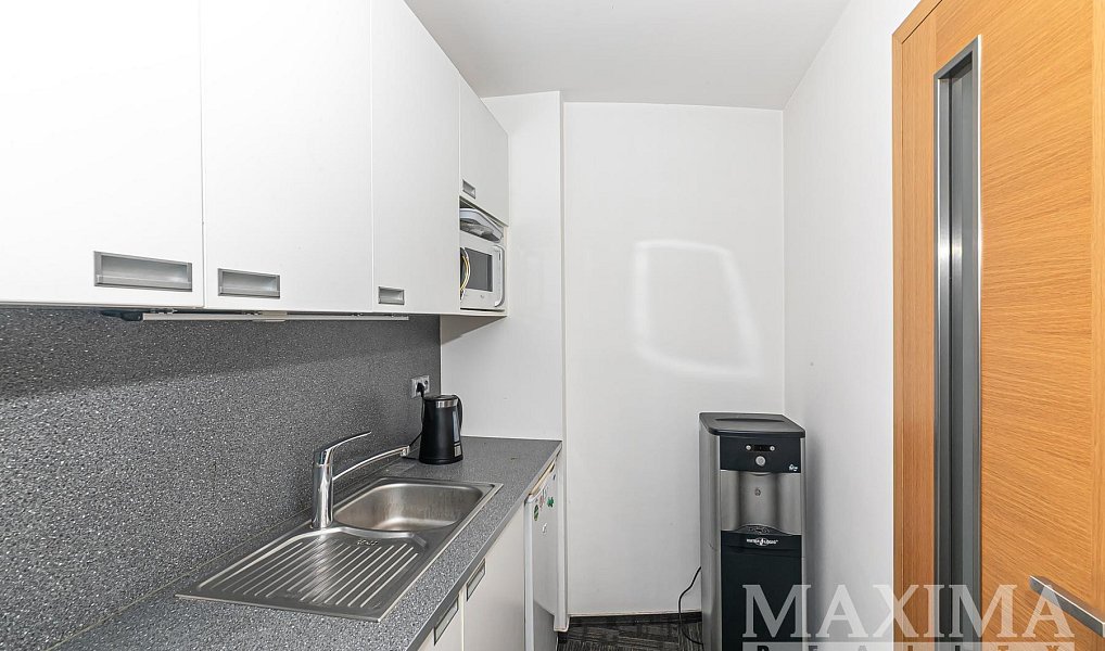 Prodej kanceláře 113 m², Praha – náhled fotky 11