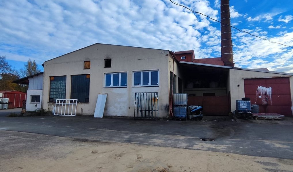Prodej obchodních prostor 1 800 m², Přelouč – náhled fotky 2