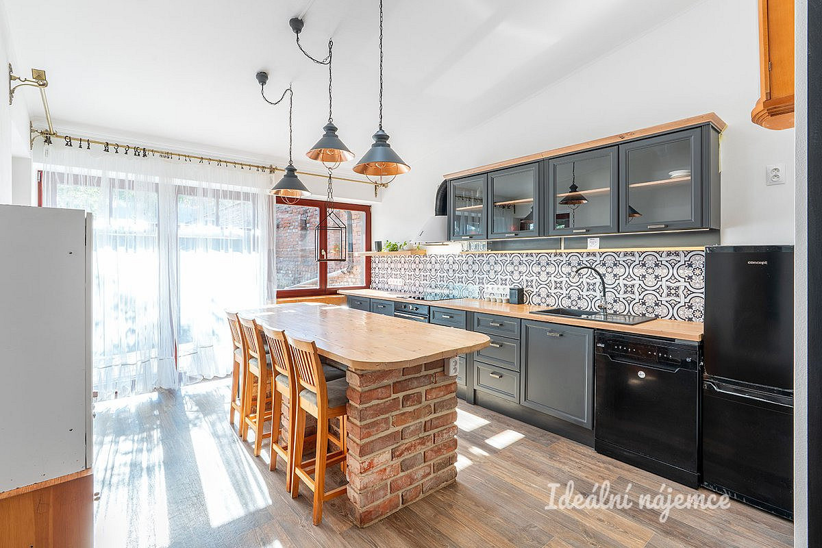 Pronájem bytu 3+1 100 m² – fotografie 4