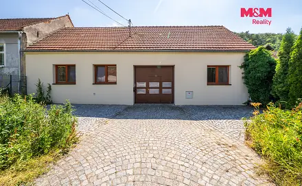 Prodej domu 105 m² s pozemkem 1 904 m², Blansko - Lažánky