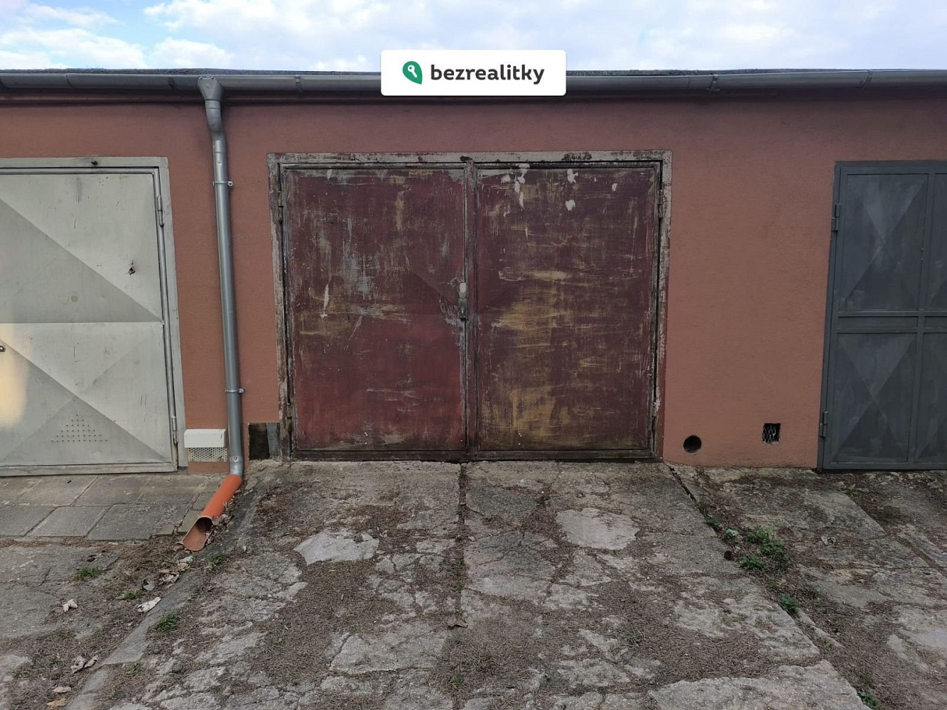 Prodej garáže 23 m2 – fotografie 3