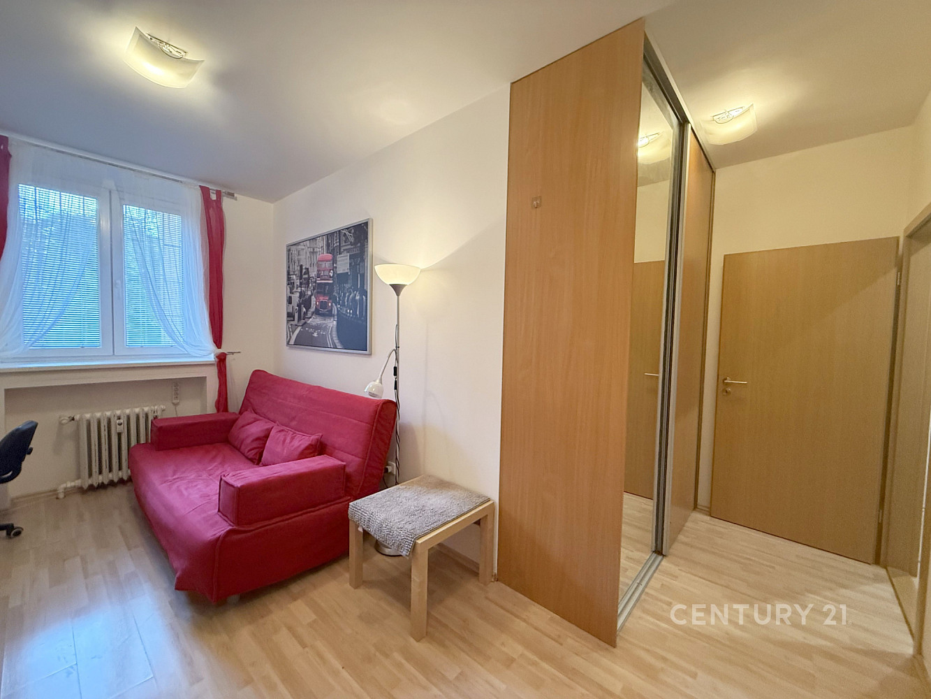 Pronájem bytu 1+kk 28 m²