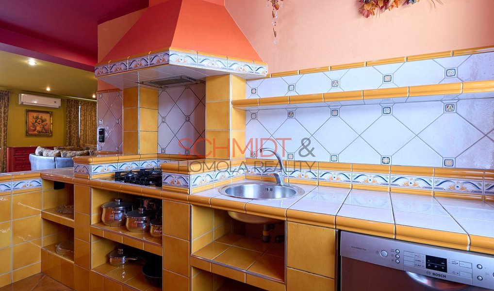 Prodej domu 437 m² s pozemkem 1 807 m², Hustopeče – náhled fotky 9