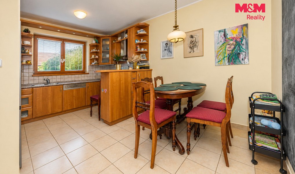 Prodej domu 179 m² s pozemkem 384 m², Čáslav – náhled fotky 2