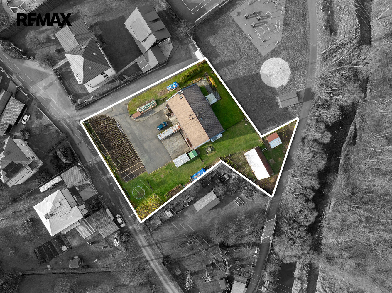 Prodej domu 366 m² s pozemkem 2 052 m² — photo 2