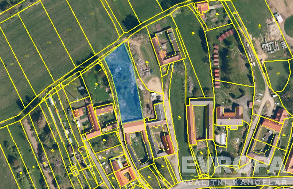 Prodej stavebního pozemku 1 950 m² – fotografie 4