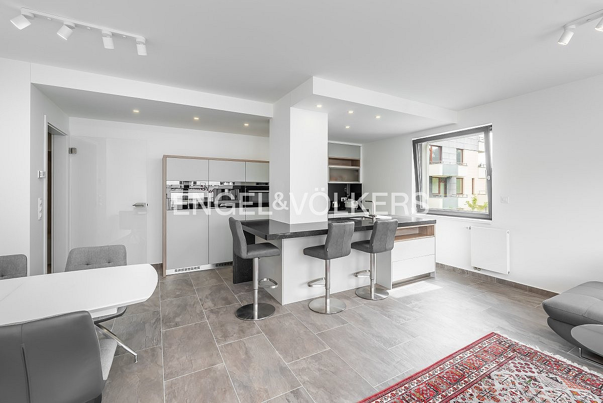 Pronájem bytu 3+kk 97 m²