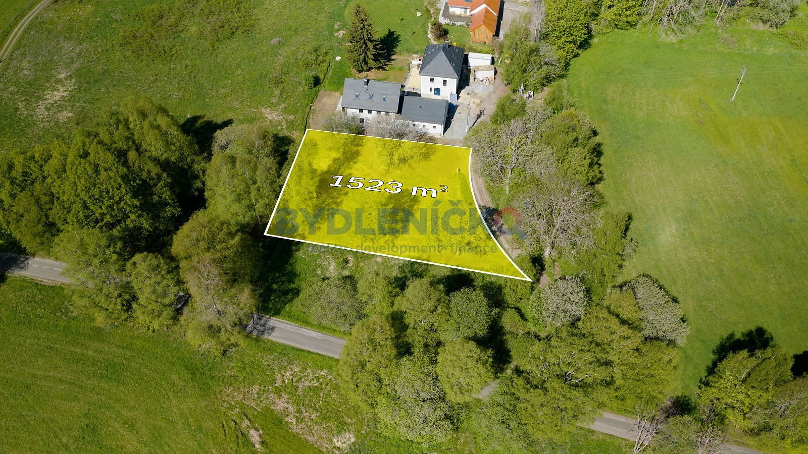 Prodej stavebního pozemku 1 523 m²