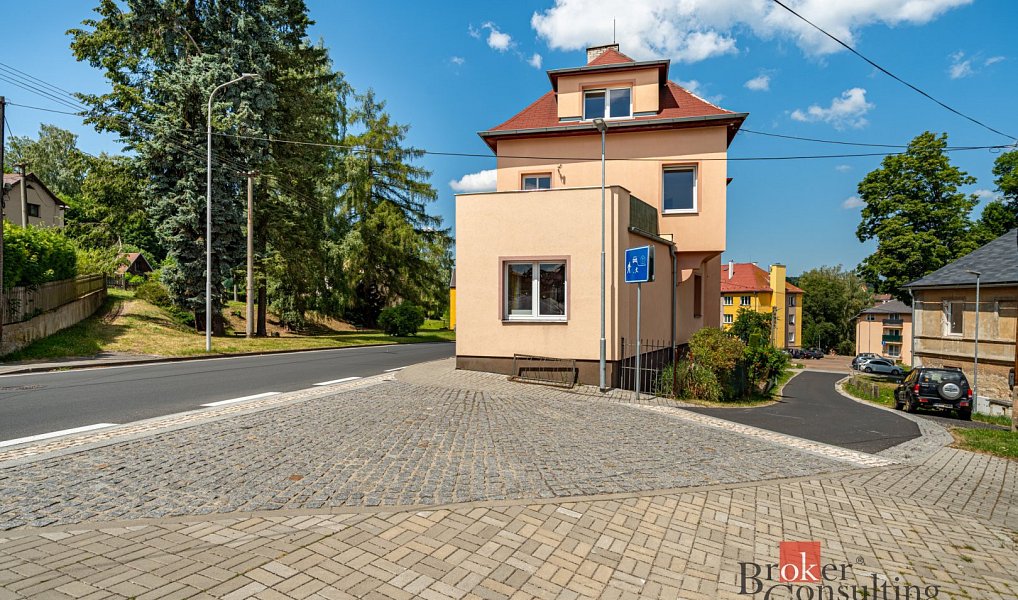 Prodej domu 185 m² s pozemkem 160 m², Plesná – náhled fotky 17