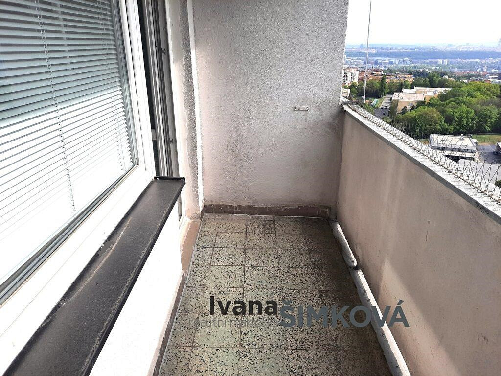 Pronájem bytu 1+kk 27 m² — photo 2