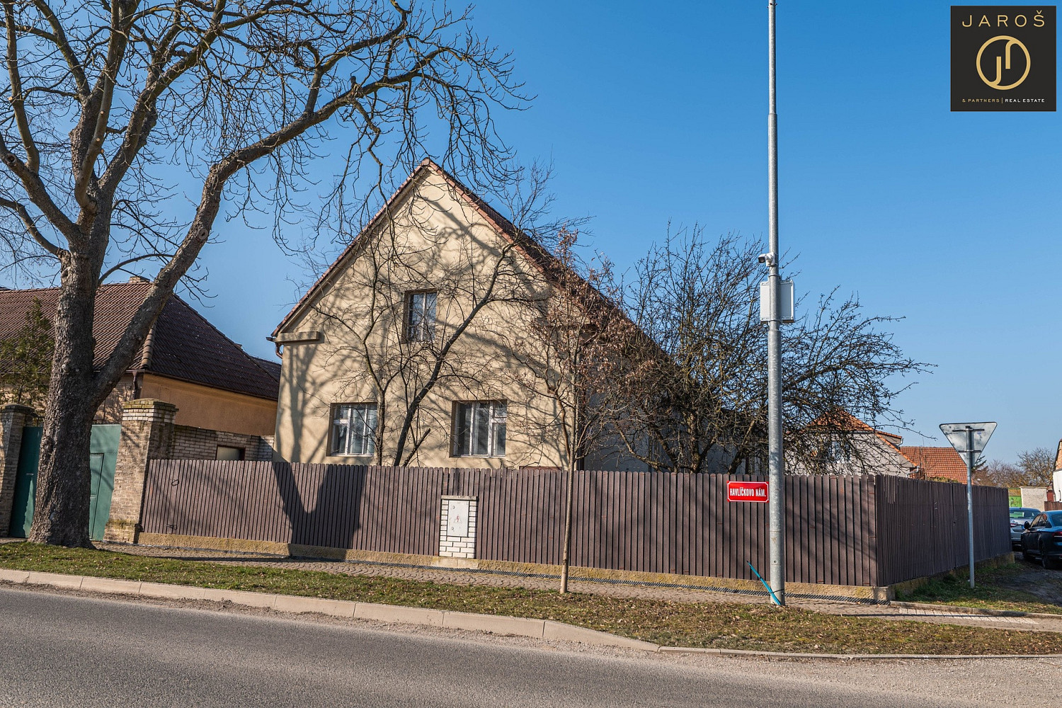 Prodej domu 305 m² s pozemkem 5 073 m² — photo 2