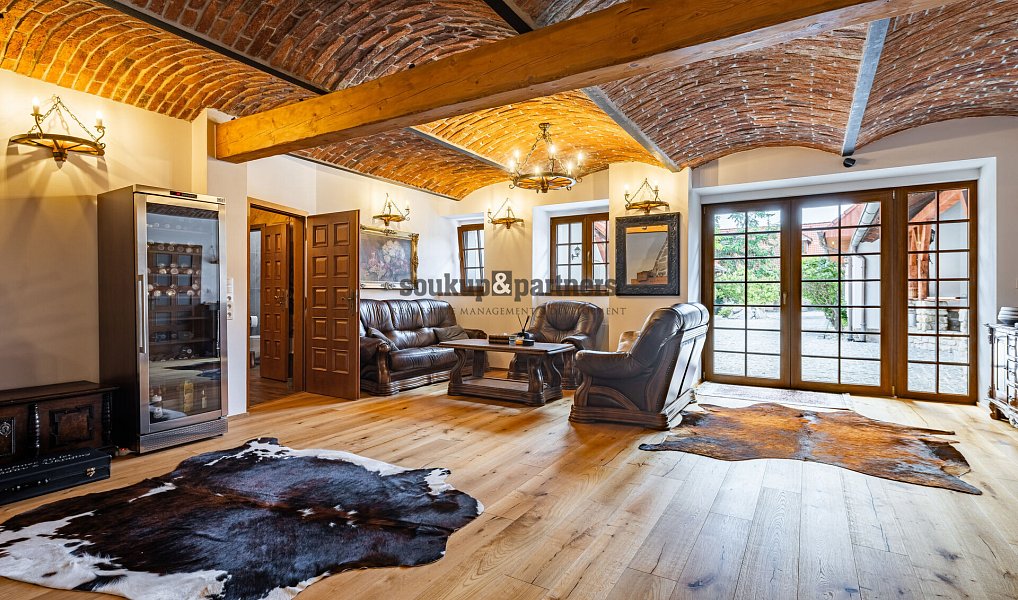 Prodej domu 1 079 m² s pozemkem 18 056 m², Netvořice – náhled fotky 16