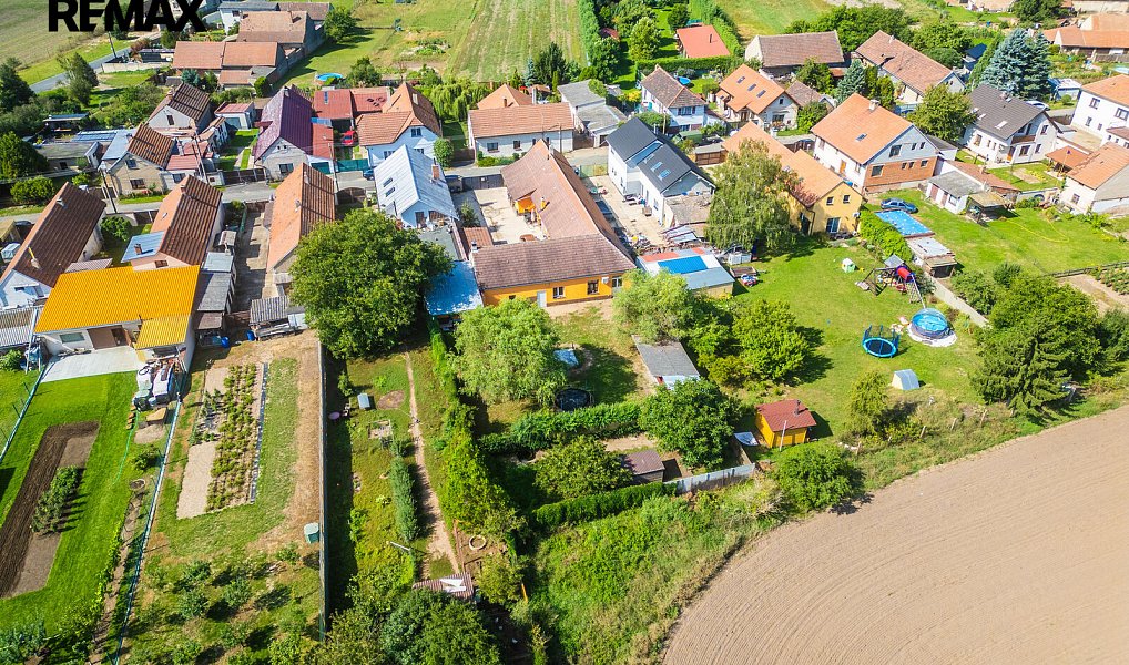 Prodej domu 222 m² s pozemkem 1 257 m², Kly – náhled fotky 13