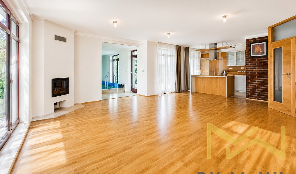Pronájem domu 350 m² s pozemkem 330 m², Praha – náhled fotky 2