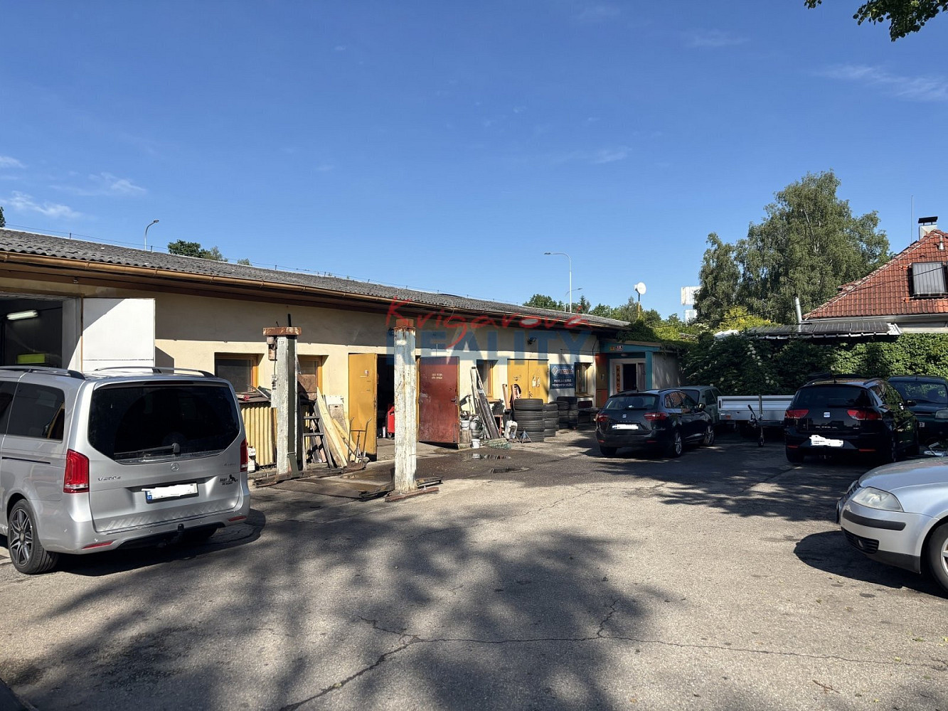 Prodej výrobních prostor 380 m² – fotografie 2