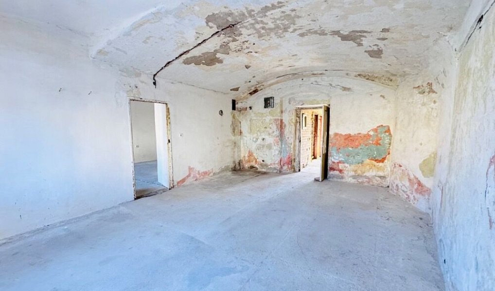 Prodej domu 328 m² s pozemkem 950 m², Vráž – náhled fotky 26
