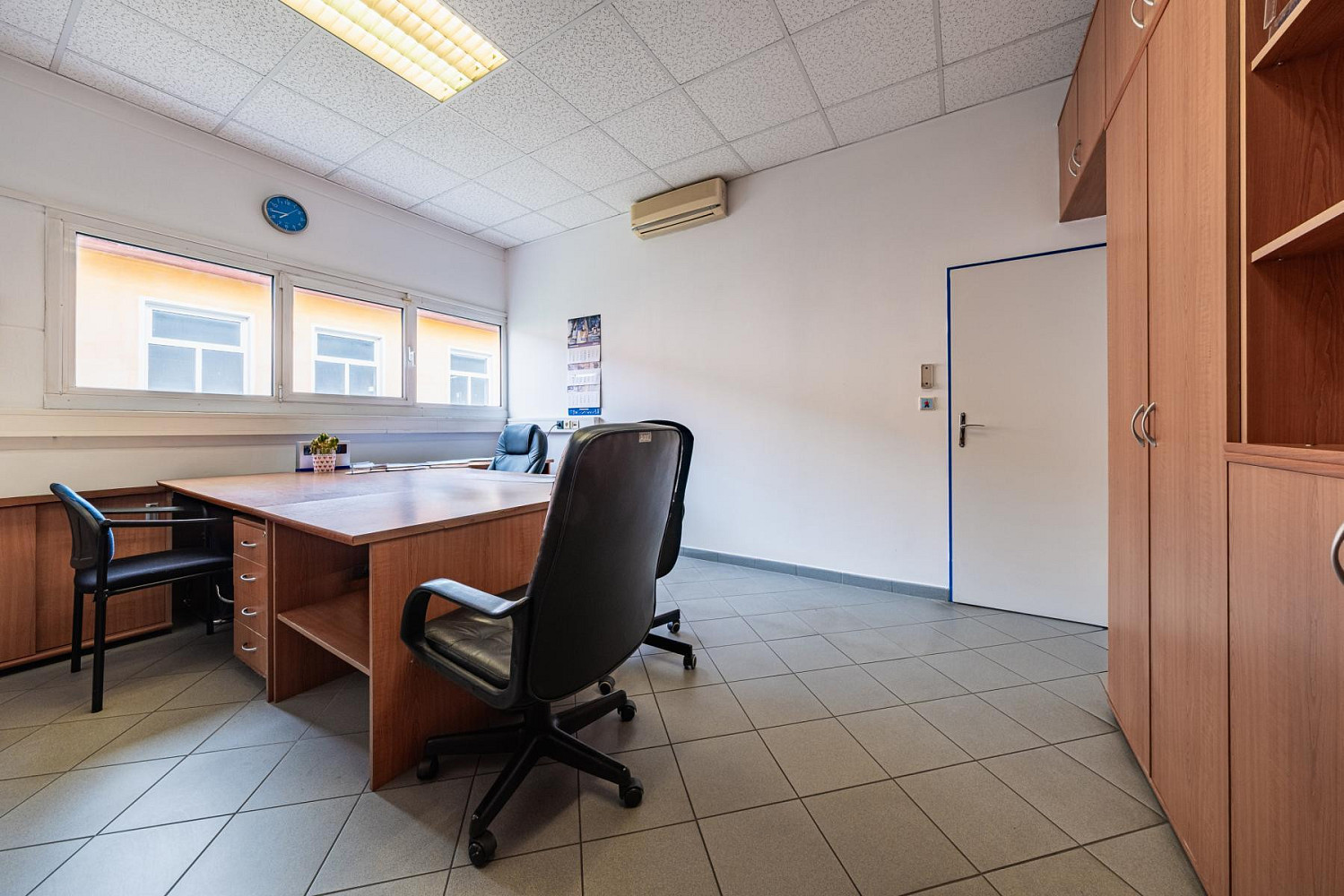 Pronájem kanceláře 51 m² — photo 2