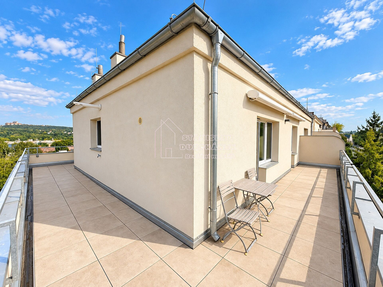 Pronájem bytu 3+kk 110 m² – fotografie 2