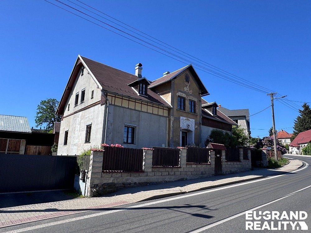 Prodej domu 226 m² s pozemkem 883 m² – fotografie 3