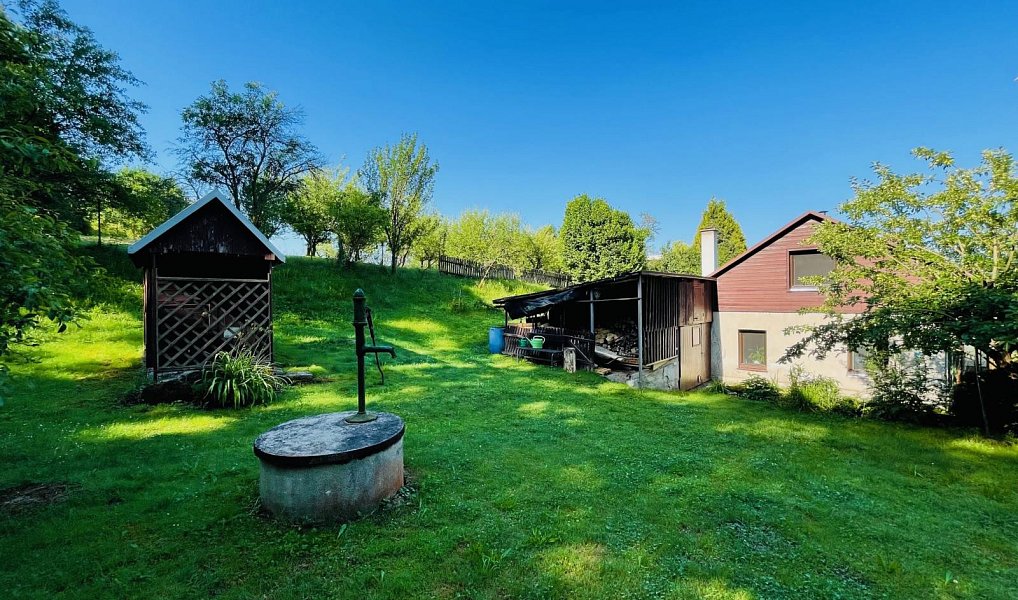 Prodej domu 130 m² s pozemkem 1 063 m², Čtveřín – náhled fotky 2