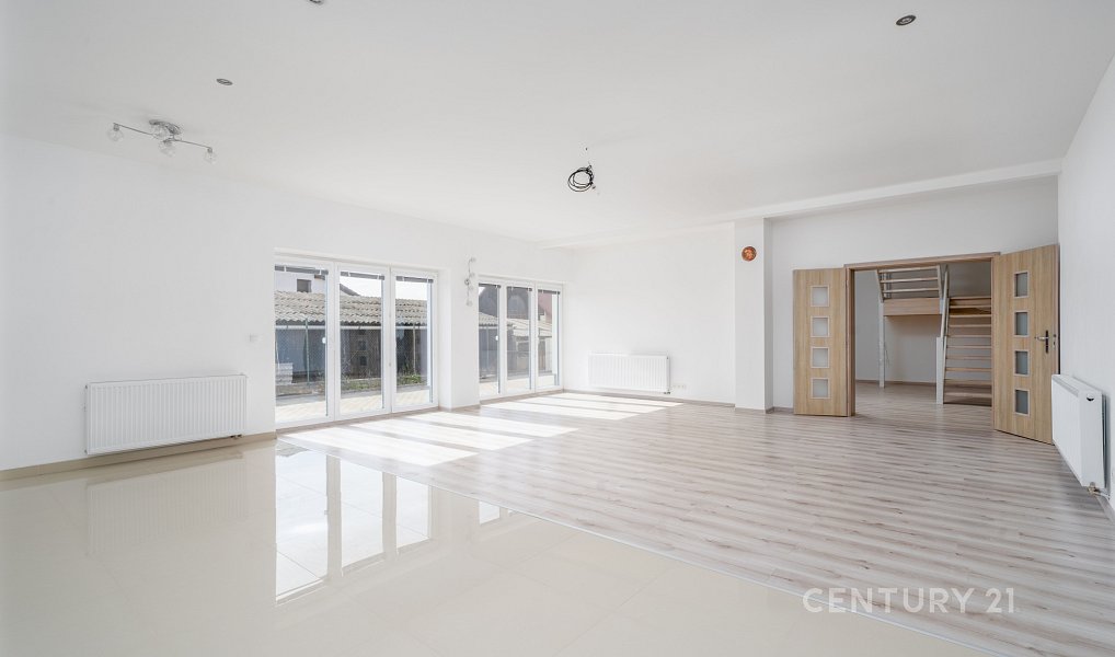 Prodej domu 253 m² s pozemkem 426 m², Rabakov – náhled fotky 2