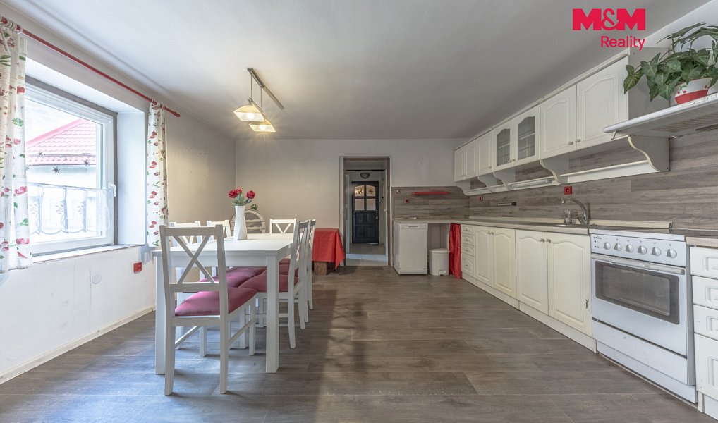 Prodej domu 140 m² s pozemkem 397 m², Šluknov – náhled fotky 2