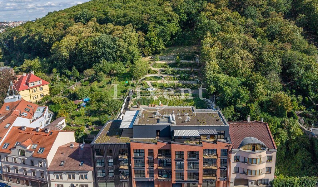 Prodej bytu 4+kk 191 m², Praha – náhled fotky 21