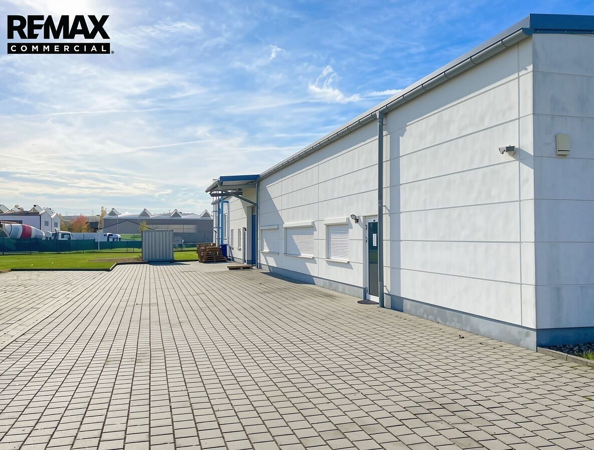 Prodej skladovacích prostor 930 m²