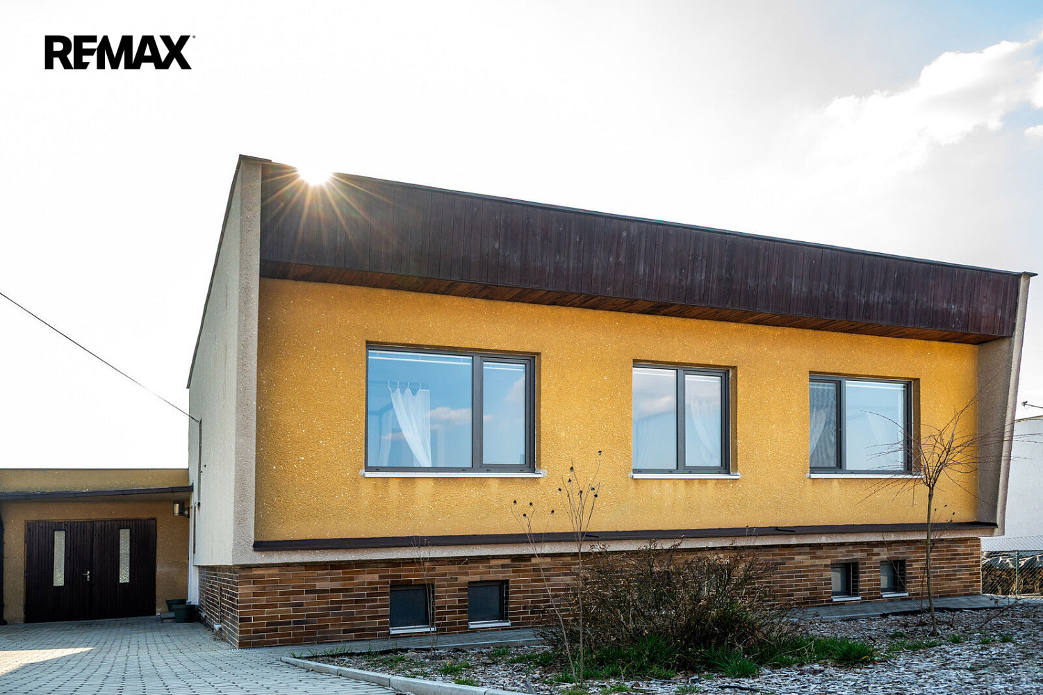 Prodej domu 200 m² s pozemkem 802 m² – fotografie 2