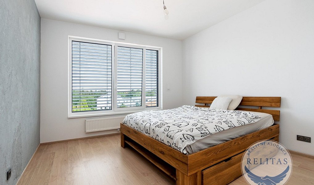 Prodej bytu 4+kk 145 m², Kladno – náhled fotky 8