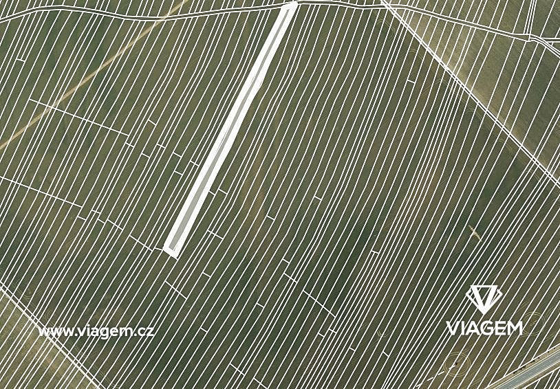 Prodej pole 1 640 m²