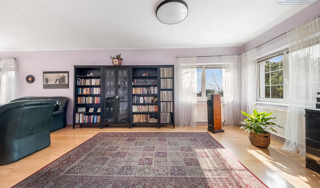 Prodej domu 170 m² s pozemkem 1 193 m², Nižbor – náhled fotky 11