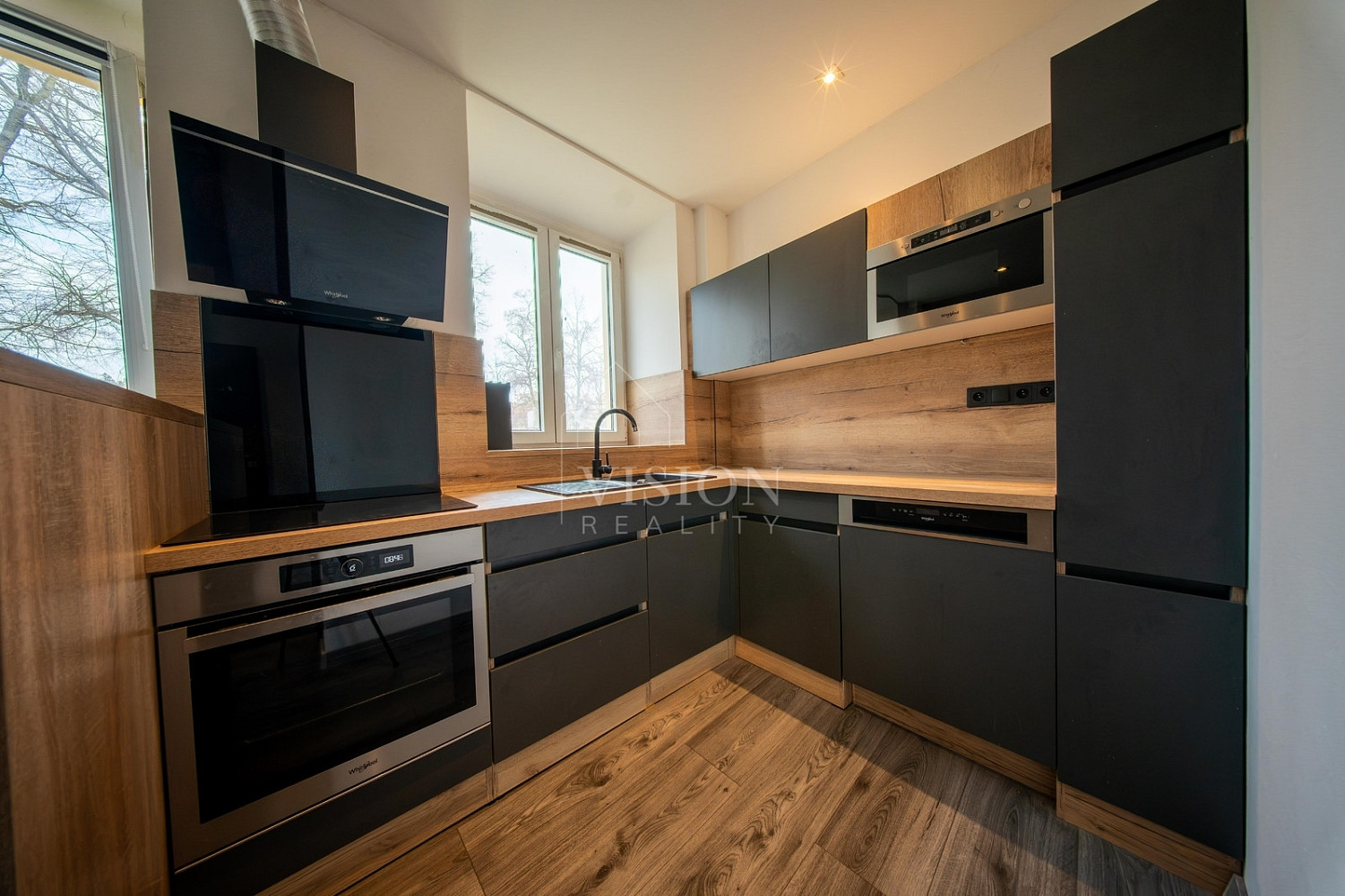 Prodej domu 285 m² s pozemkem 339 m² – fotografie 2