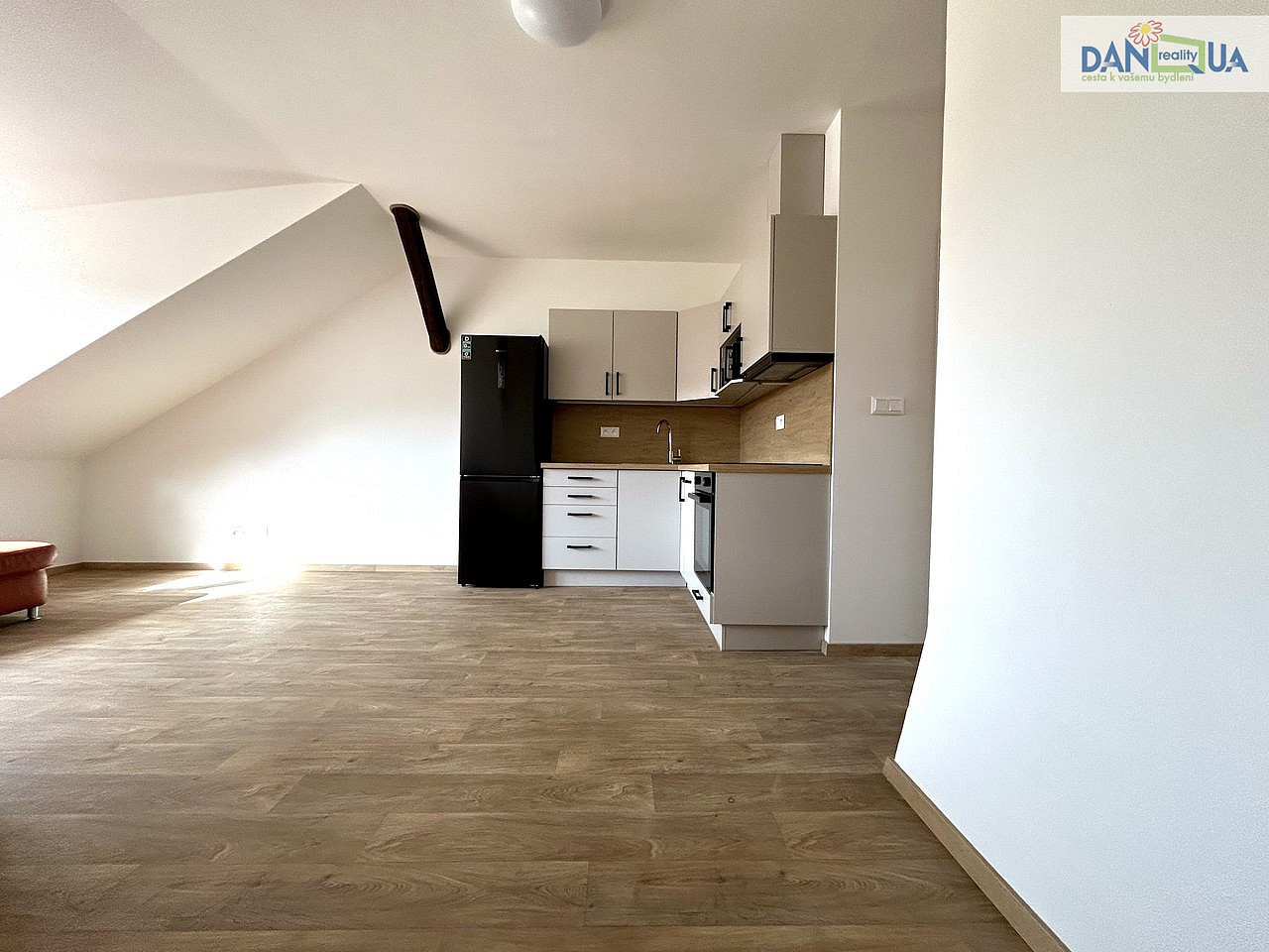Pronájem bytu 3+kk 60 m² – fotografie 4