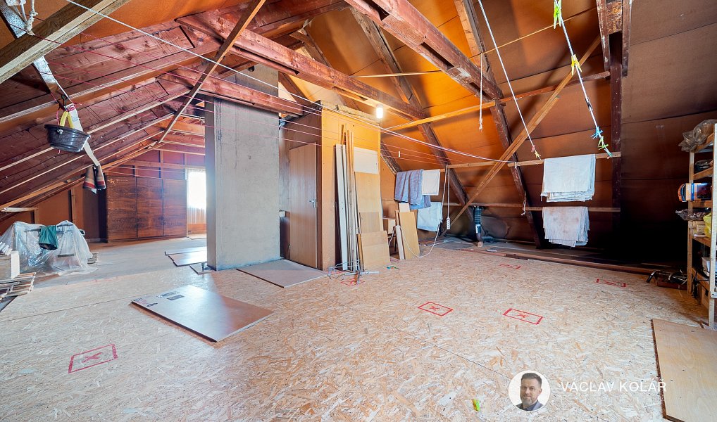 Prodej domu 310 m², Třebnouševes – náhled fotky 31