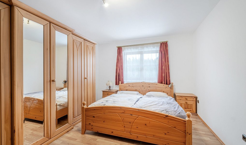 Prodej domu 566 m² s pozemkem 1 443 m², Nová Pec – náhled fotky 7