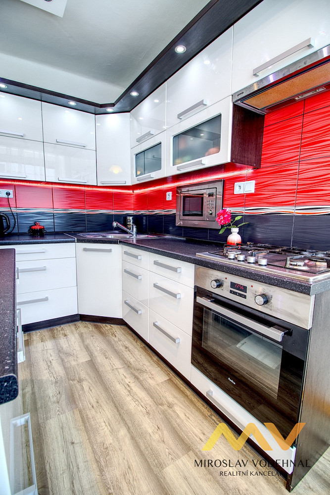 Pronájem bytu 3+1 90 m² – fotografie 5